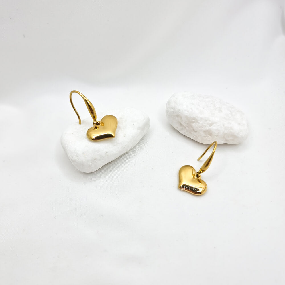 Cercei Drop ”Be loving”, aurii, model inimioare, oțel inoxidabil, placați cu aur 18K
