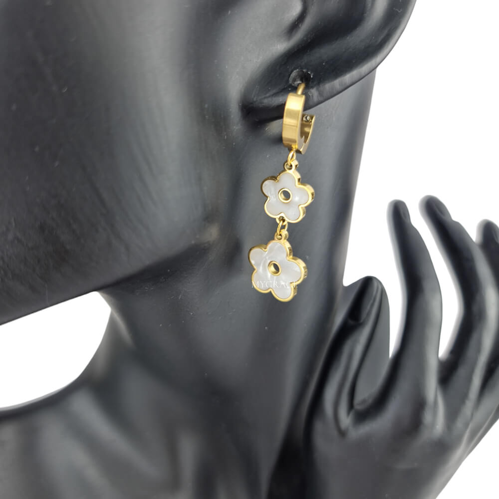 Cercei Drop ”Be cute”, ivoire, model floral, oțel inoxidabil, placați cu aur 18K, sidefați