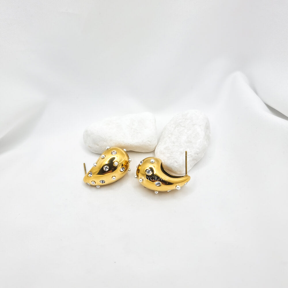 Cercei Stud ”Be stylish”, aurii, model lacrimă/picătură, oțel inoxidabil, placați cu aur 18K și decorați cu zirconiu și perluțe