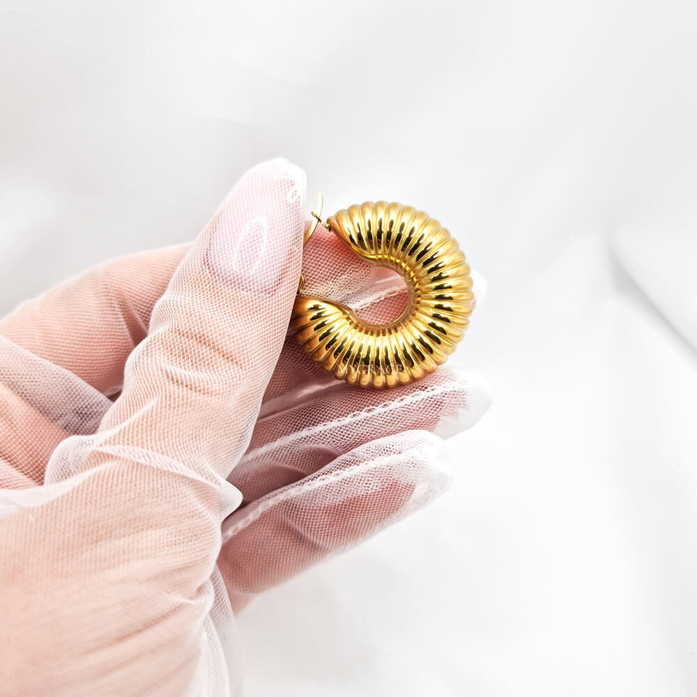 Cercei Hoop ”Be fancy”, aurii, din oțel inoxidabil, placați cu aur 18K