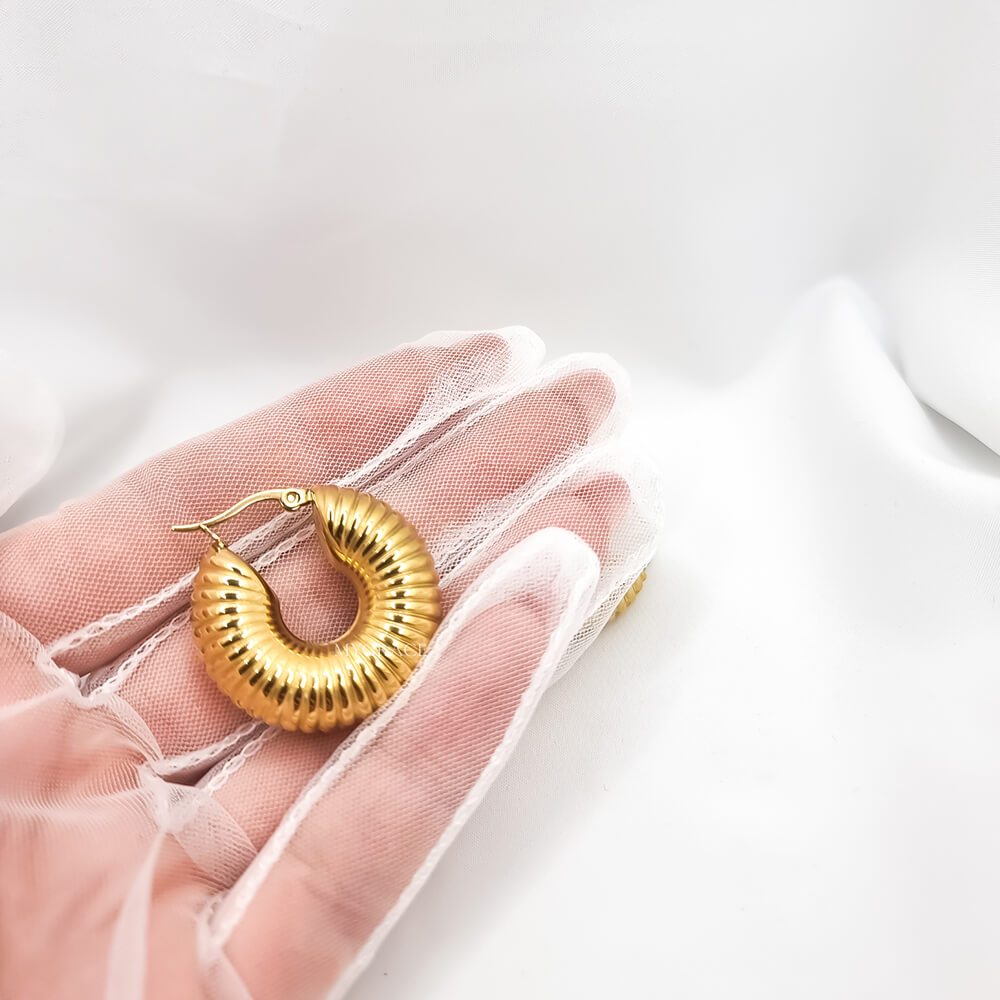 Cercei Hoop ”Be fancy”, aurii, din oțel inoxidabil, placați cu aur 18K
