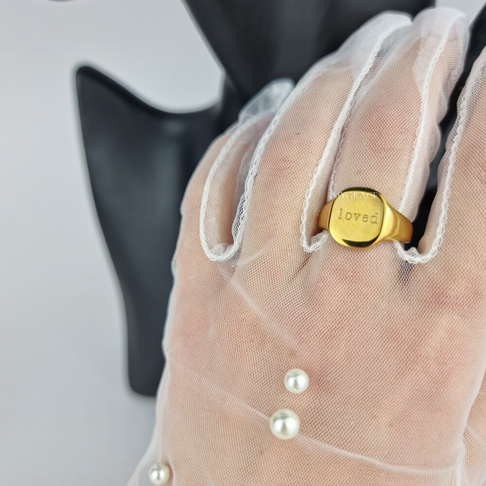 Inel oțel inoxidabil ”You are Loved”, auriu, geometric, fix, mărimea 7, placat cu aur 18K