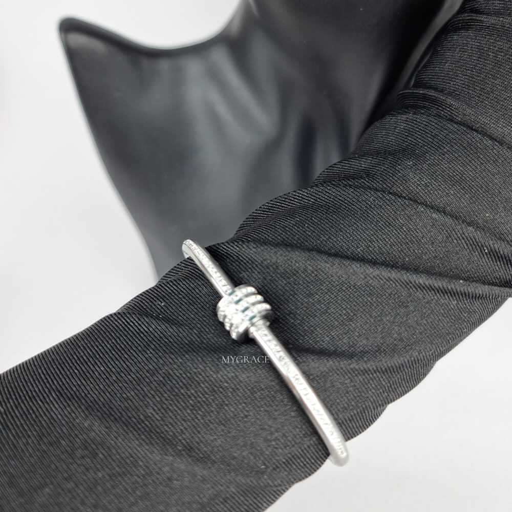 Brățară bangle ”Be exquisite” argintie, oțel inoxidabil și zirconiu
