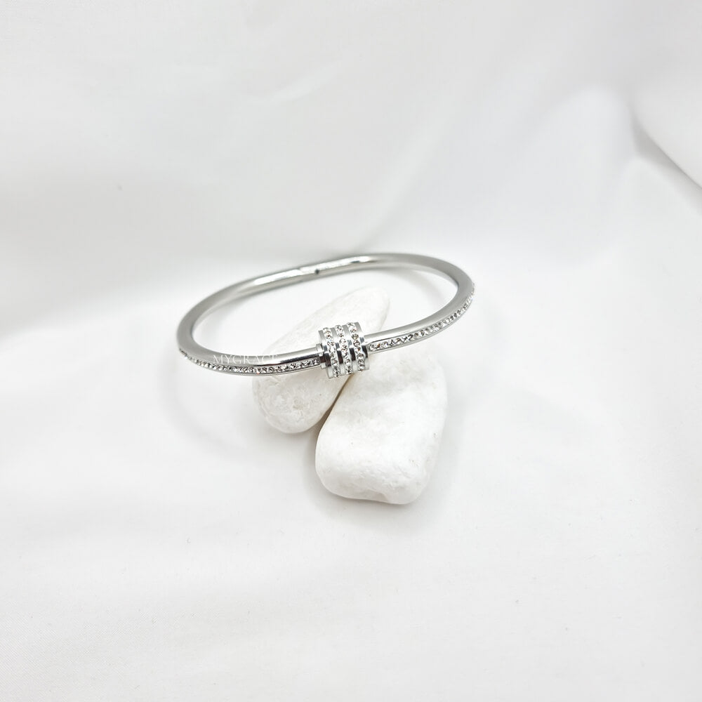 Brățară bangle ”Be exquisite” argintie, oțel inoxidabil și zirconiu