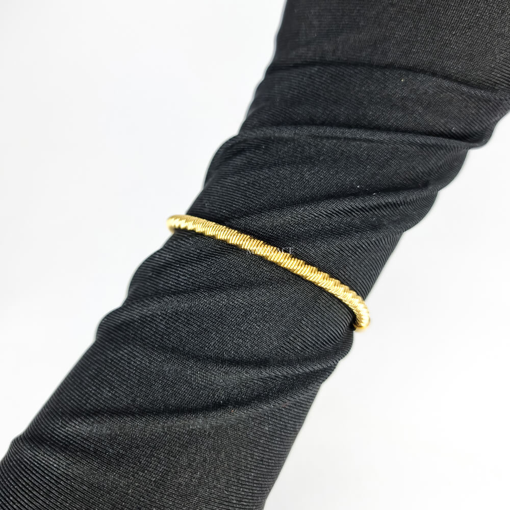 Brățară bangle ”Be simple” aurie, oțel inoxidabil, placată cu aur 18K