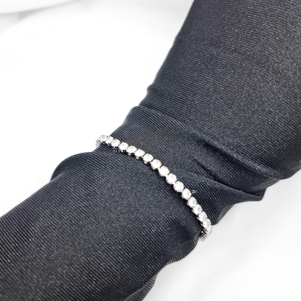 Brățară oțel inoxidabil ”Be classy”, argintie, decorată cu cristale de sticlă, placată cu aur 18K, model tennis (3 mm)
