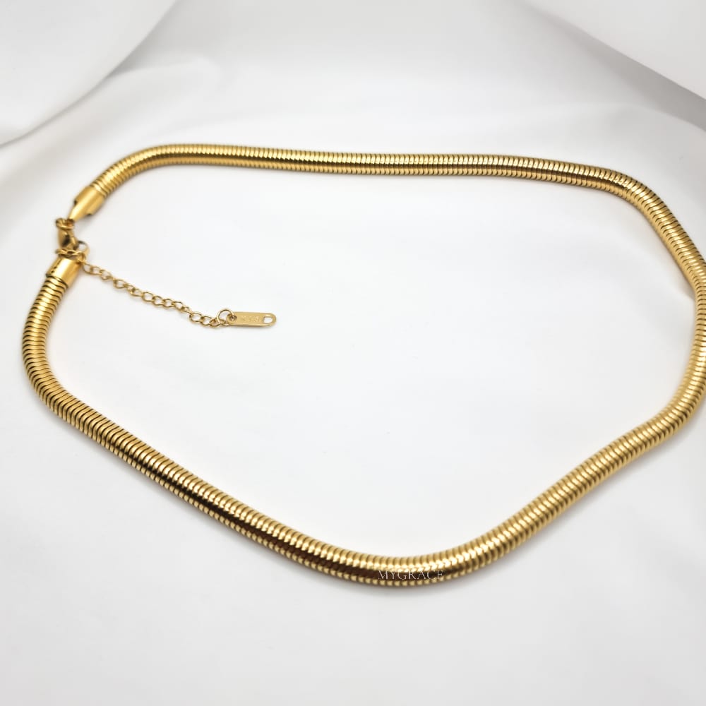 Colier oțel inoxidabil ”Be bold”, auriu, model snake chain geometric, placat cu aur, 0.4 cm