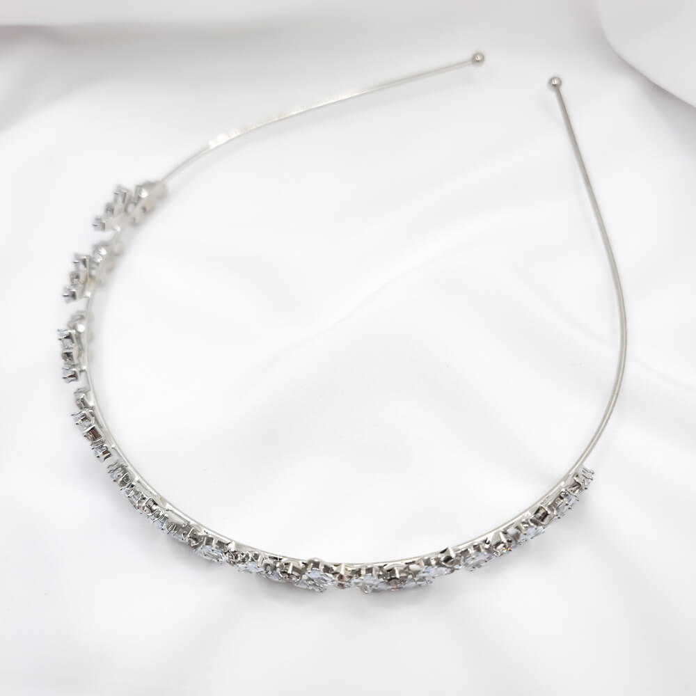 Accesoriu păr mireasă ”Be splendid”, decorat cu cristale de sticlă, tip coroniță/diademă, model geometric