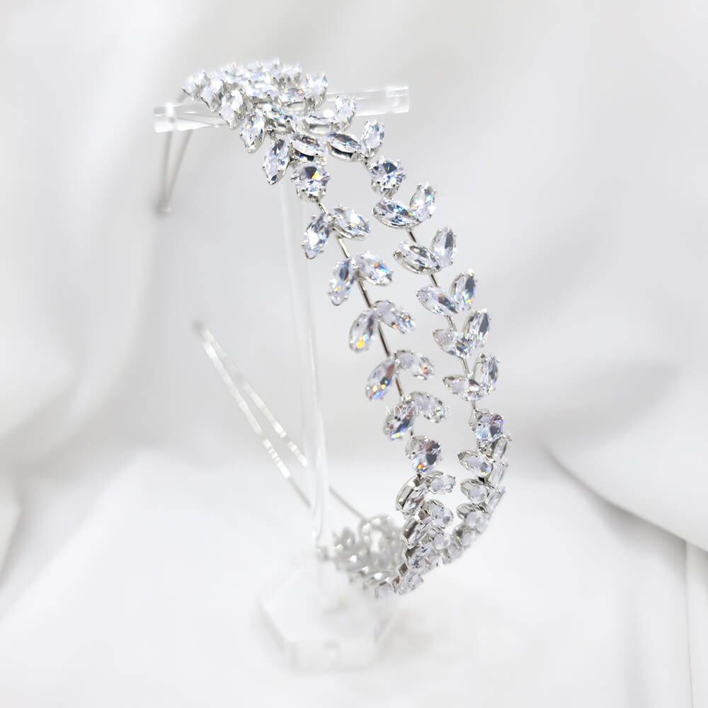 Accesoriu păr mireasă ”Be exquisite”, argintiu, tip coroniță/diademă, două rânduri, decorată cu zirconiu