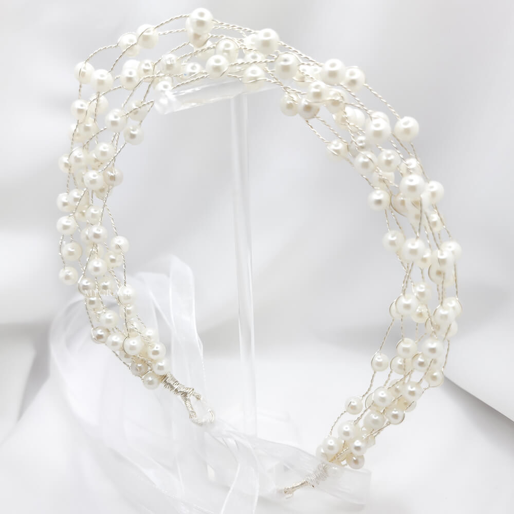 Accesoriu păr mireasă ”Be fascinating”, alb, 8 rânduri, decorat cu perle, tip coroniță/diademă flexibilă (modelatoare)