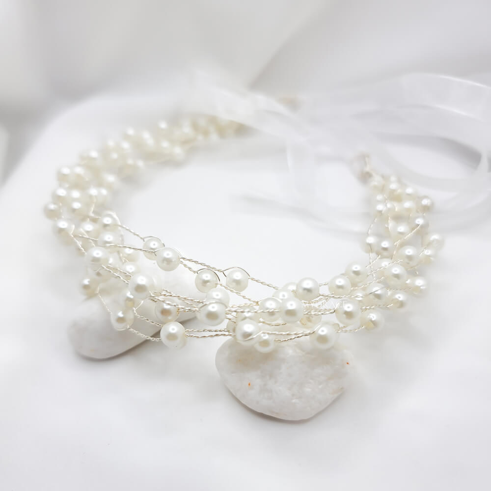 Accesoriu păr mireasă ”Be fascinating”, alb, 8 rânduri, decorat cu perle, tip coroniță/diademă flexibilă (modelatoare)