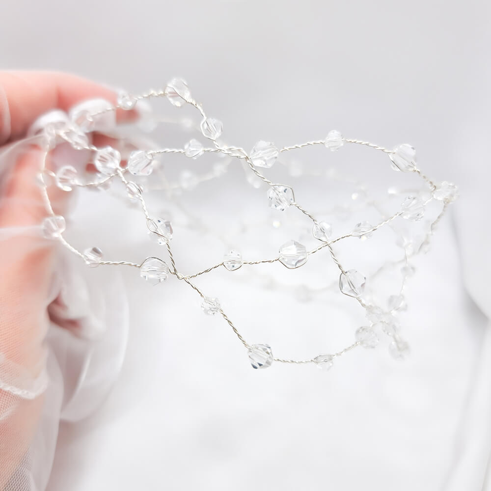 Accesoriu păr mireasă ”Be fascinating”, argintiu, decorat cu cristale transparente, tip coroniță/diademă flexibilă (modelatoare), model plasă
