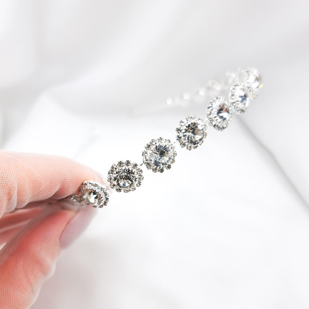 Accesoriu păr mireasă ”Be divine”, argintiu, decorat cu cristale de sticlă, tip coroniță/diademă flexibilă (modelatoare)