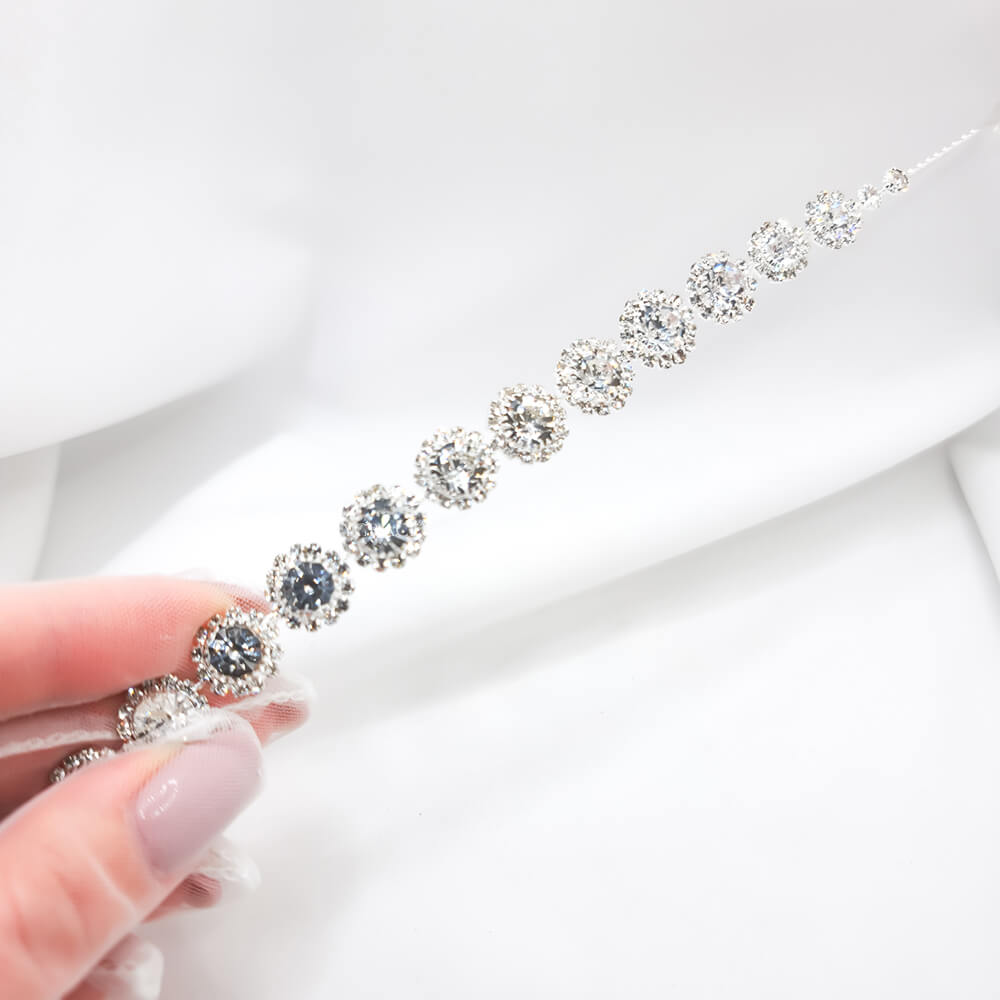 Accesoriu păr mireasă ”Be divine”, argintiu, decorat cu cristale de sticlă, tip coroniță/diademă flexibilă (modelatoare)