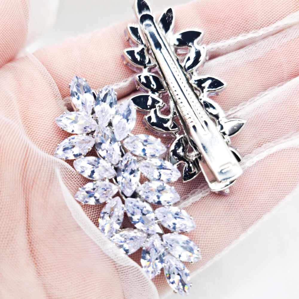 Agrafe păr metalice, argintii, decorate cu zirconiu, model floral, mireasă (set 2 buc.)