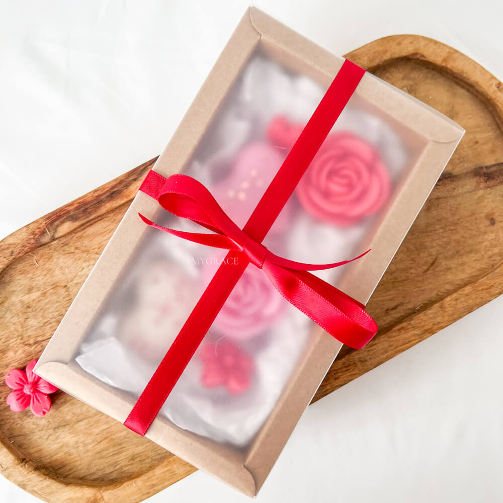 Cadou Valentine's Day, ceară parfumată model inimioare și trandafiri (wax melts ceară soia pură)