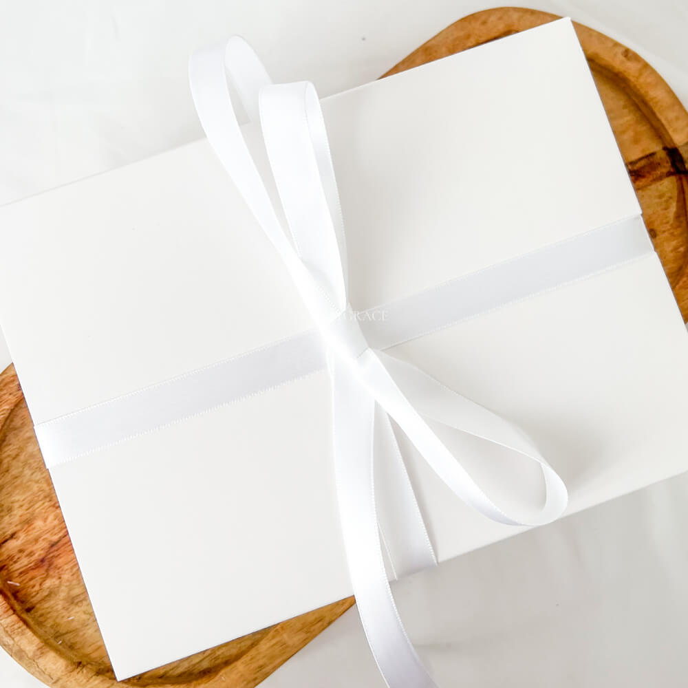 Care & Relaxation Gift Set “MyGrace Zen” – Scented Candles, Lip Balm & Natural Soap