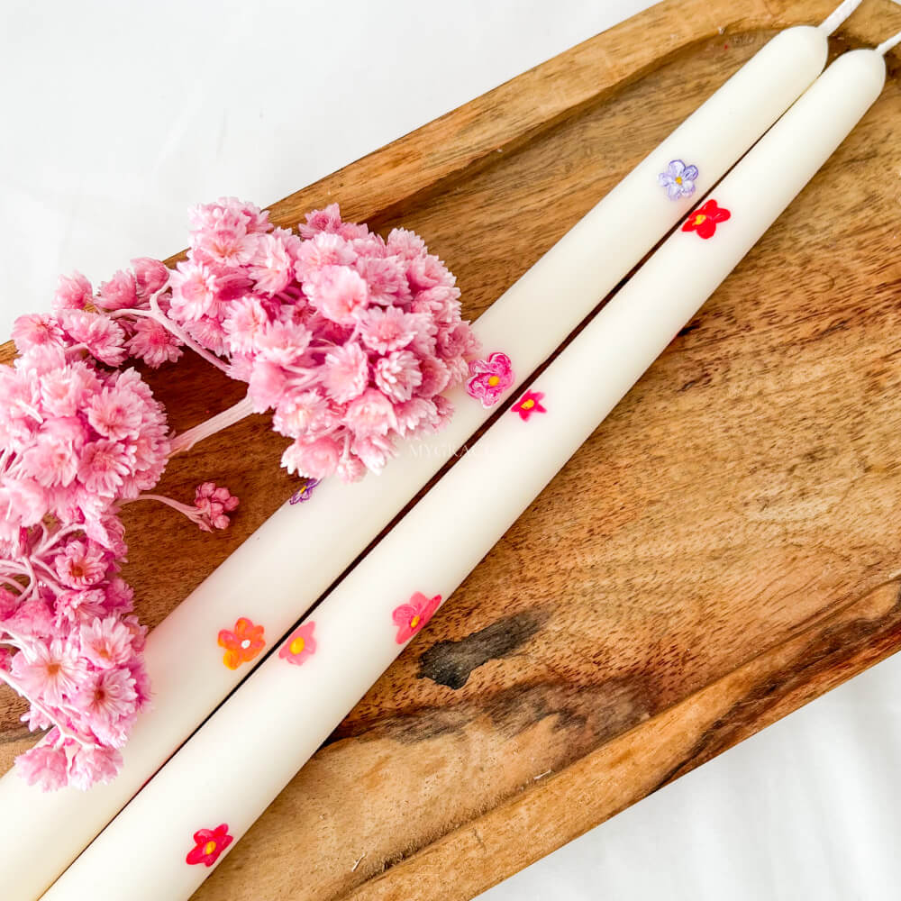 Lumânări conice pentru sfeșnic, pictate manual, ceară vegetală, model floral, set 2 buc.