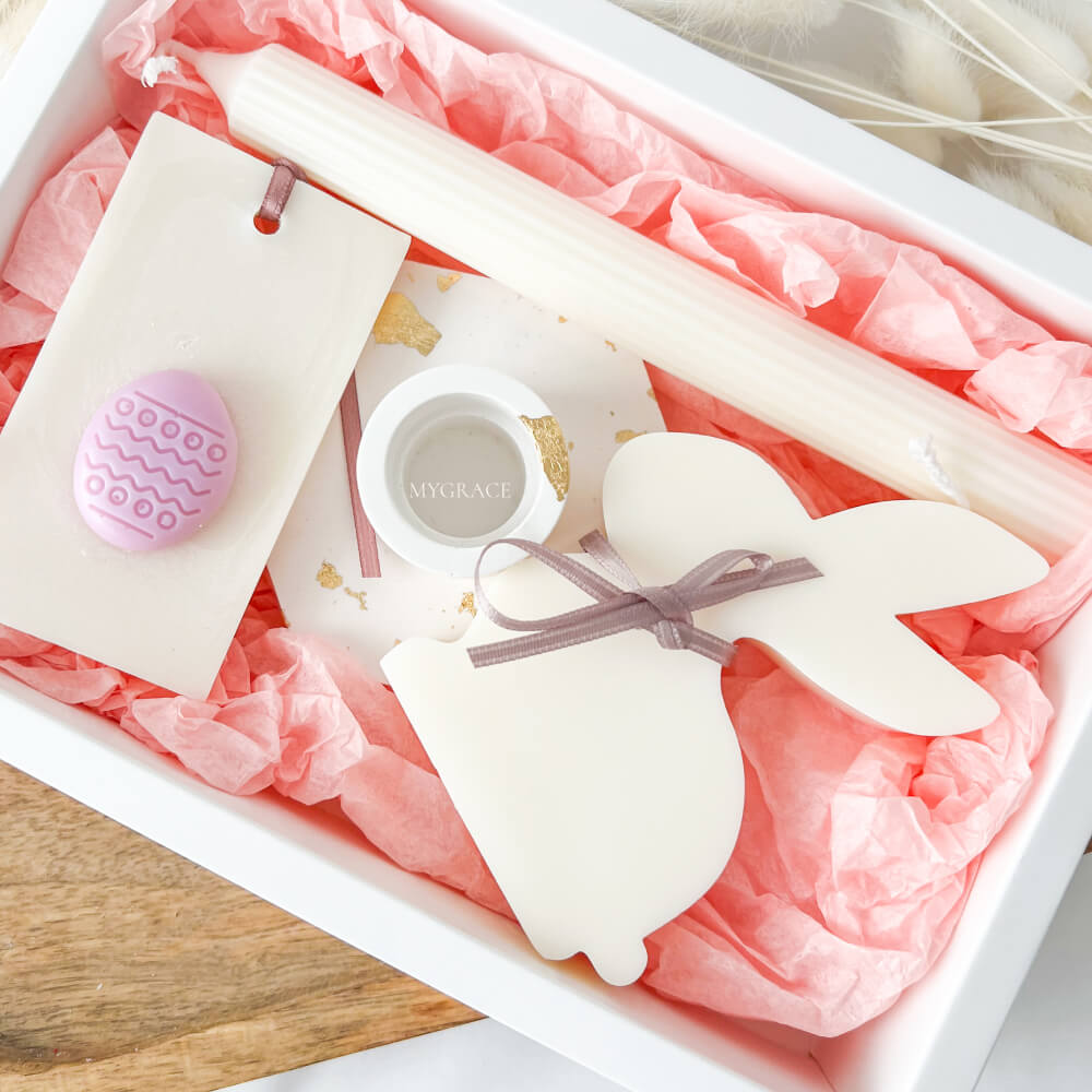 Cadou Paște - set lumânare sfeșnic, suport ceramic lumânare, tabletă parfumată și lumânare iepuraș