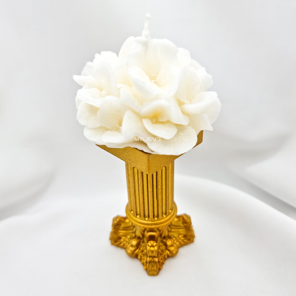 Mini lumânare decorativă parfumată ceară palmier, Graceful touch (note florale și vanilie), model floricică albă