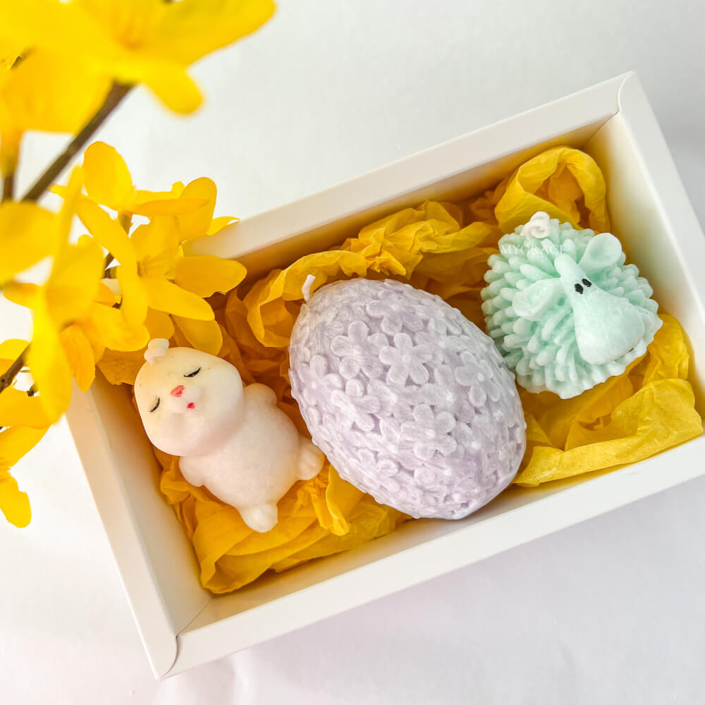 Set cadou Paște - set lumânări parfumate, ceară palmier - 1 iepuraș cu parfum de vată de zahăr, 1 oiță cu parfum de caramel și 1 ou de Paște