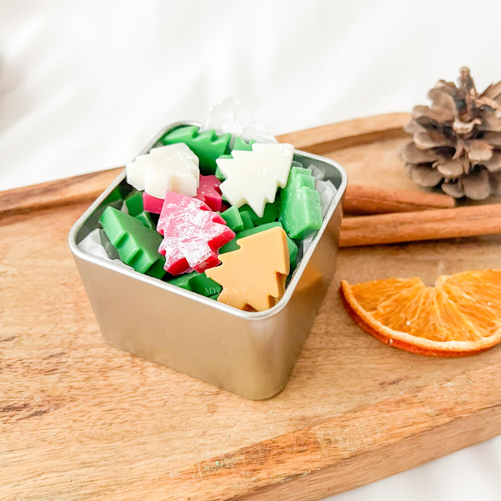 Christmas Scented Wax Melts "The Little Christmas Trees Box" (Pure Soy Wax)