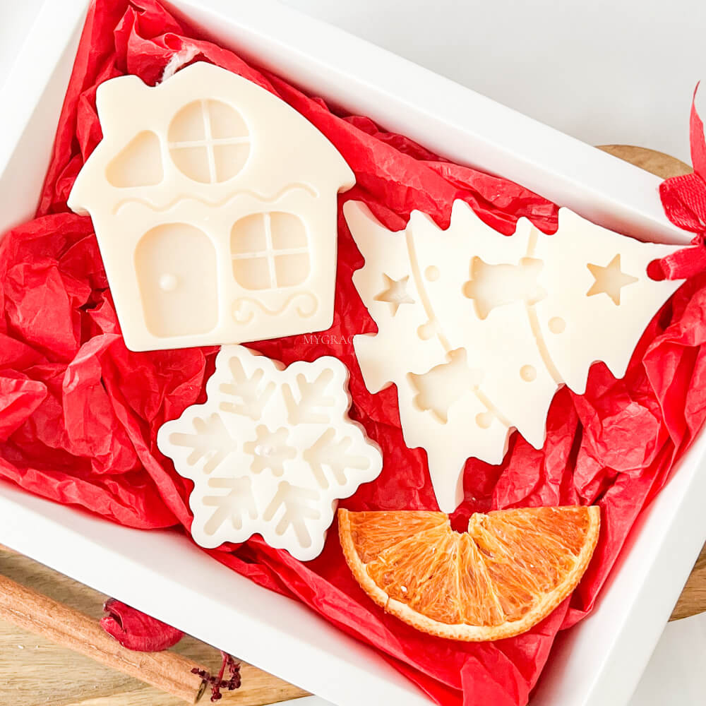 Christmas Gift / Secret Santa – Set of Scented Vegetable Wax Candles and Christmas Ornament