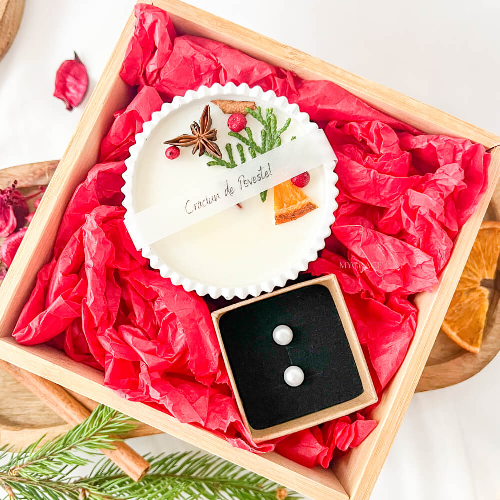 Christmas Gift “Fairytale Christmas” – 1 Pair of 925 Sterling Silver Earrings with Freshwater Pearls, 1 Soy Wax Candle in Ceramic Jar