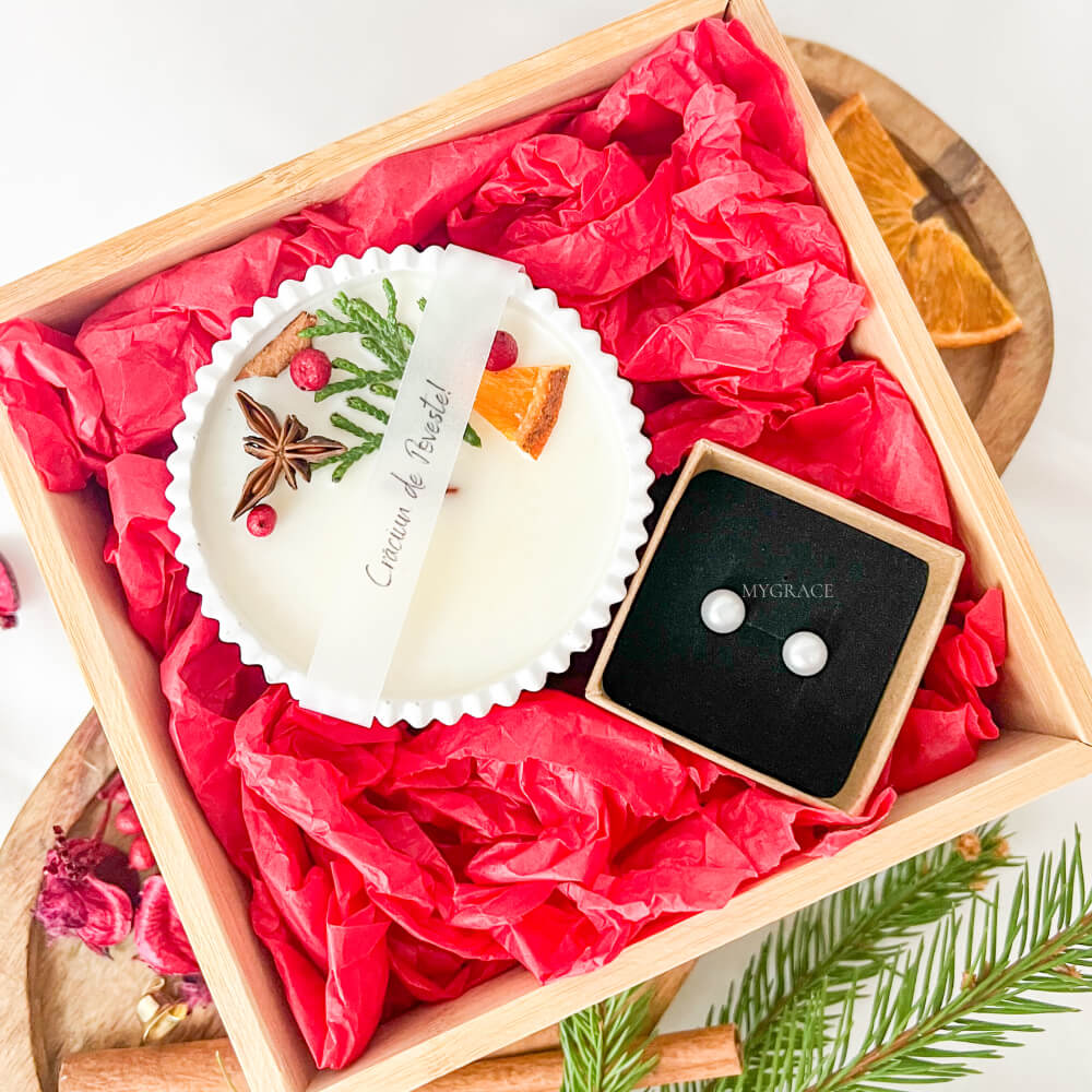 Christmas Gift “Fairytale Christmas” – 1 Pair of 925 Sterling Silver Earrings with Freshwater Pearls, 1 Soy Wax Candle in Ceramic Jar