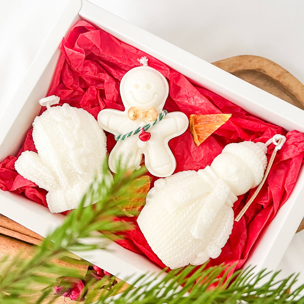 Christmas / Secret Santa Gift – Scented Candle Set, Mitten, Gingerbread, and Snowman Designs