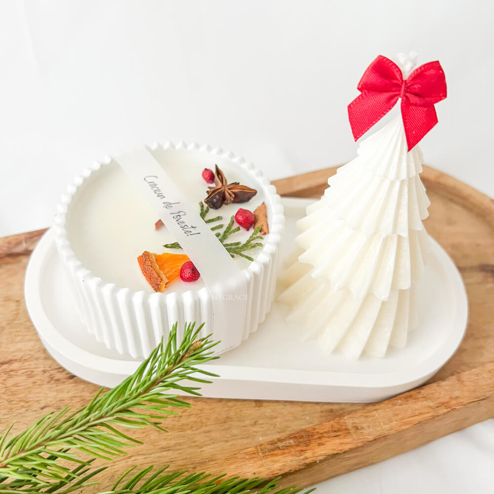 Christmas Gift “Fairytale Christmas” – Set of Scented Candles with Vegetable Wax and Ceramic Tray, Premium Packaging