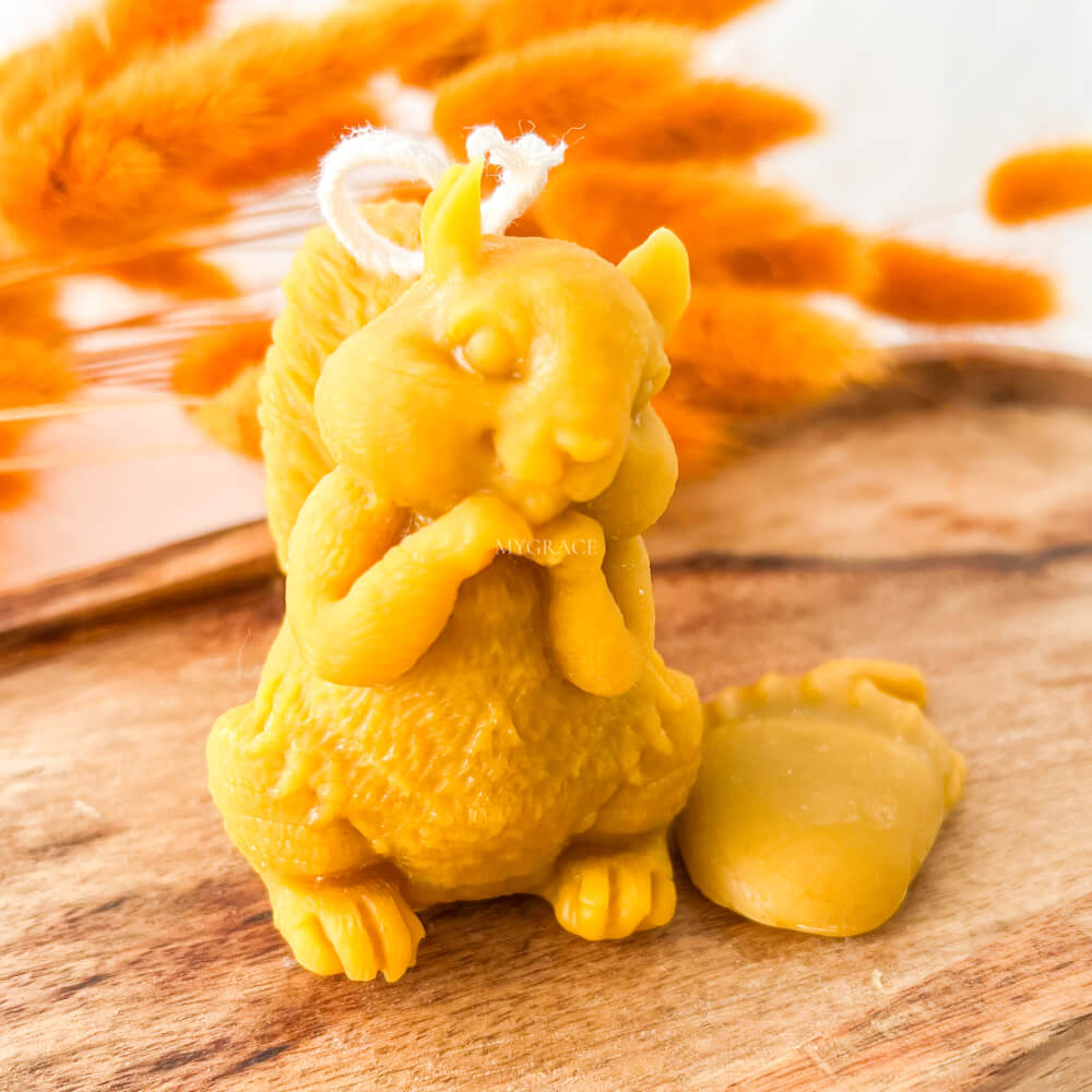 Pure Beeswax Decorative Candle – Squirrel Design