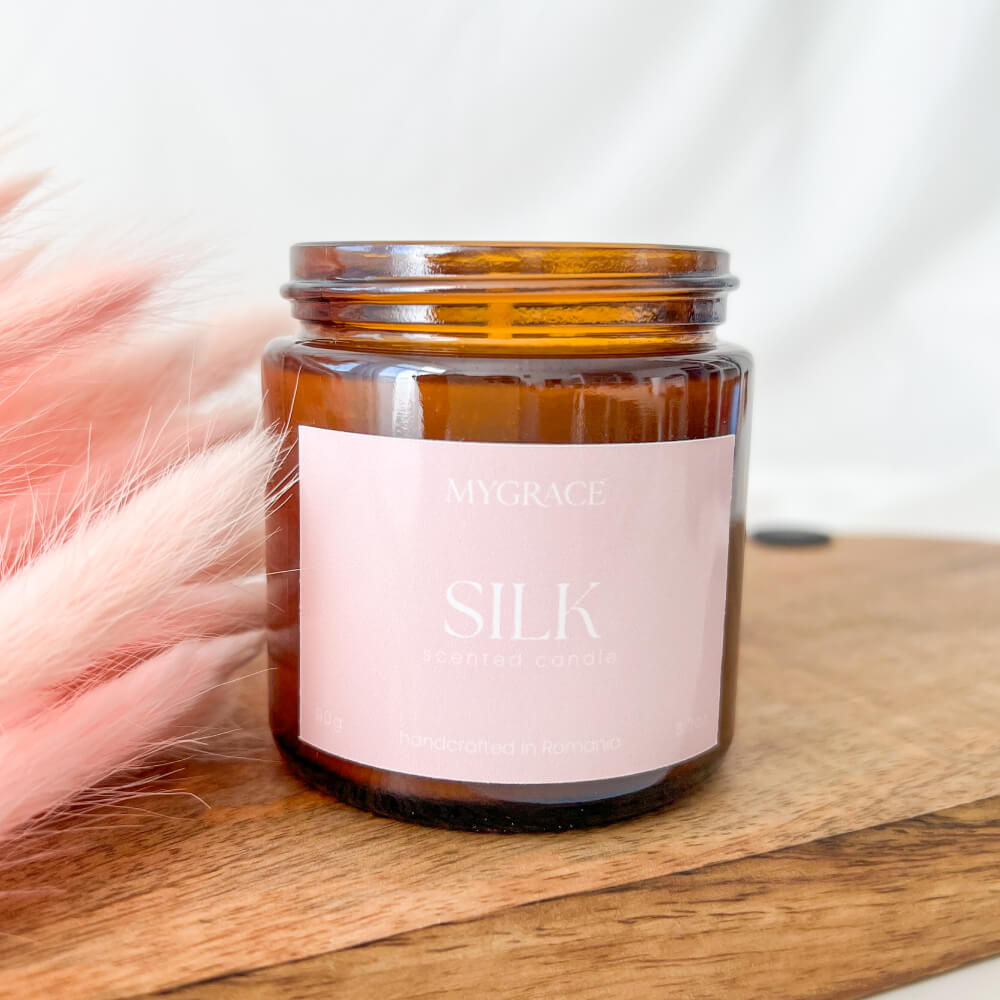 Lumânare parfumată SILK realizată din ceară de soia