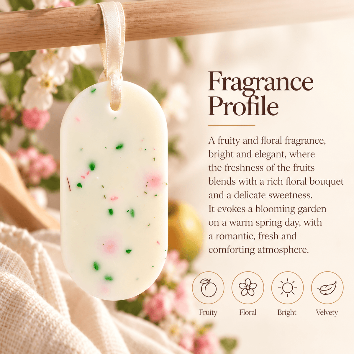 Scent notes of the sprig floral fruits wardrobe freshener, with floral and fruity aromas.